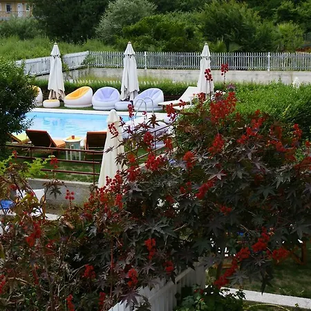 Maria Louiza Aparthotel