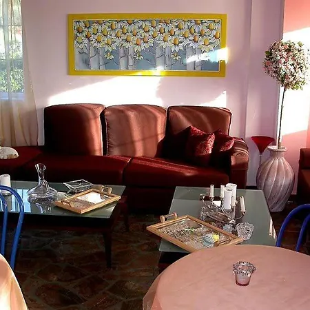 Maria Louiza Aparthotel Pefki (Evia)