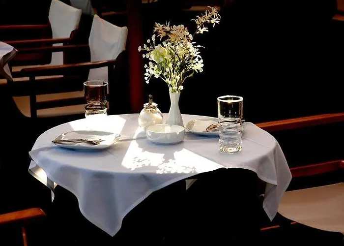 Maria Louiza Aparthotel